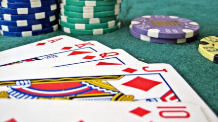 5 Differences Between Video Poker and Texas Hold’em Poker